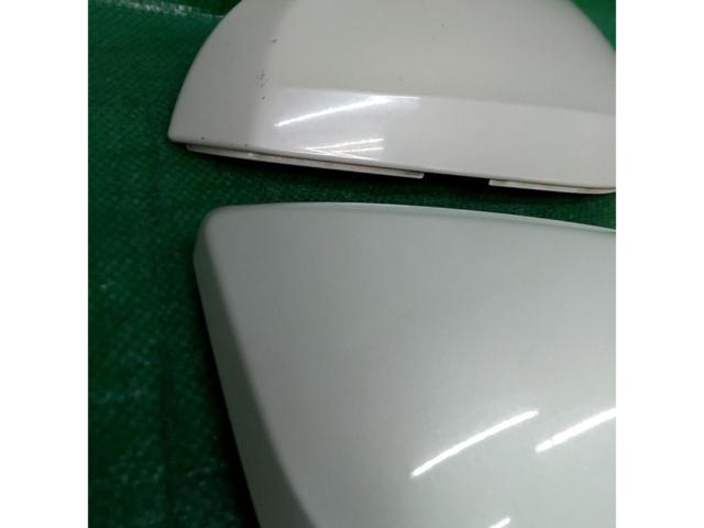 【トヨタ純正】エスクァイア ドアミラーカバー  左右セット ホワイト