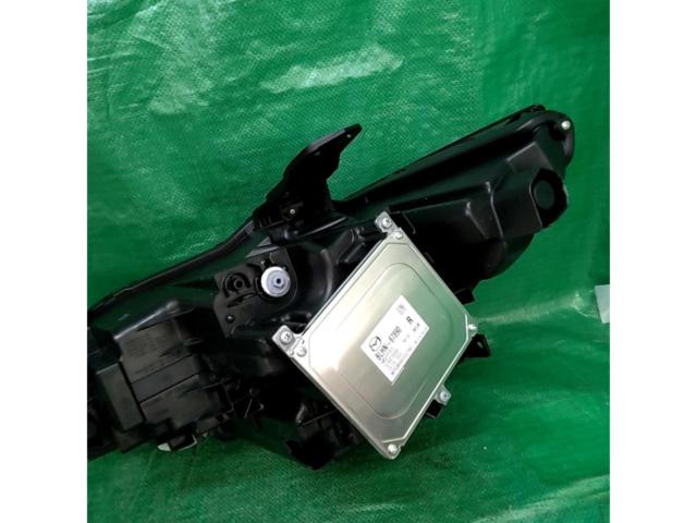 【北米マツダ純正】LEDヘッドライト ※右側のみ MAZDA3/BP