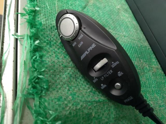 【ALPINE】20cmコンパクト・パワードサブウーファー SWE-1080