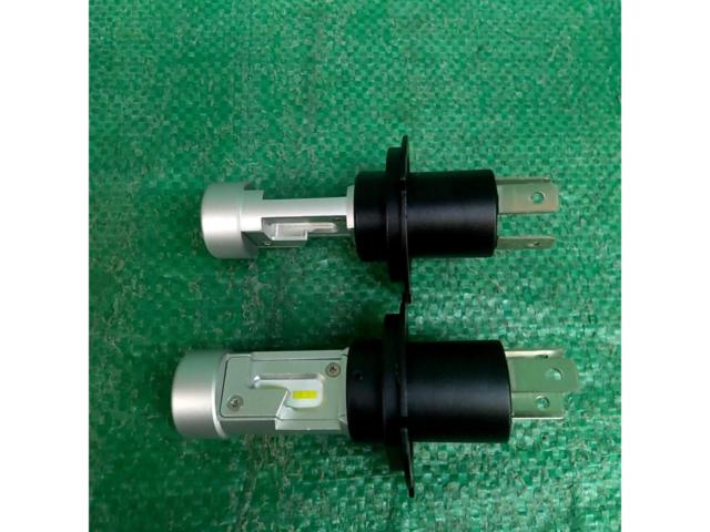 【PIAA】バルブ ヘッドライト/フォグランプ用 LED 6000K 〈コントローラーレスタイプ〉 12V 18/18W Hi3800/Lo3000lm H4 2個入 LEH180