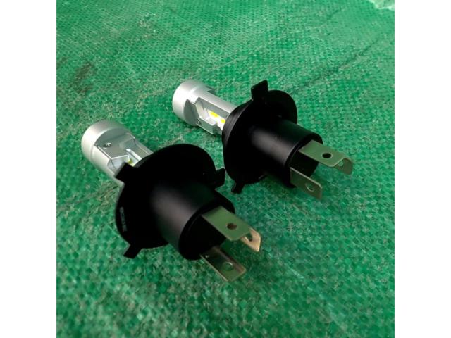 【PIAA】バルブ ヘッドライト/フォグランプ用 LED 6000K 〈コントローラーレスタイプ〉 12V 18/18W Hi3800/Lo3000lm H4 2個入 LEH180