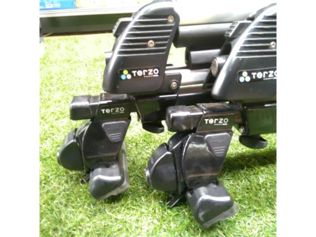 TERZO
Base carrier (roof-on foot + mounting holder EH233) + ski carrier attachment
10 system Alphard
30 · 40 Series Estima