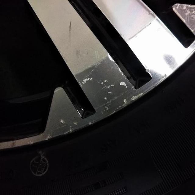 三菱純正 CV型デリカD:5中期型 純正アルミホイール + KENDA KR36 225/55R18 2025年製造