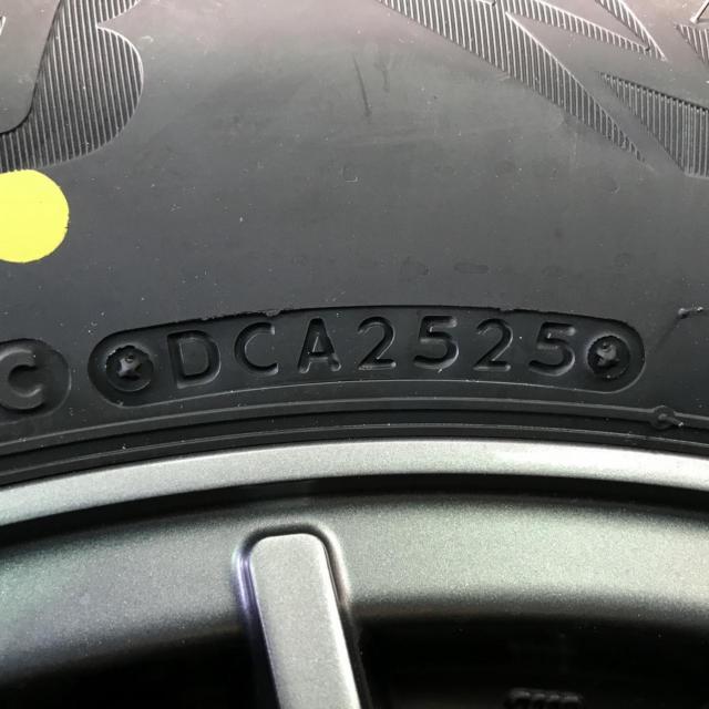 Z-meist UC-10 17インチアルミホイール + BRIDGESTONE BLIZZAK DM-V3 225/60R17 2025年製造