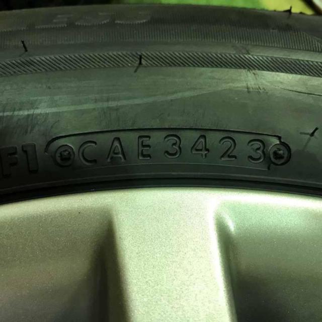 トヨタ純正 130系マークX中期型250Gグレード 純正アルミホイール  + BRIDGESTONE BLIZZAK VRX2 215/60R16 2023年製造