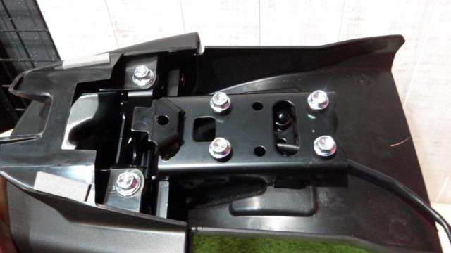 【WR125R(DE14J)】YAMAHA純正リアフェンダー