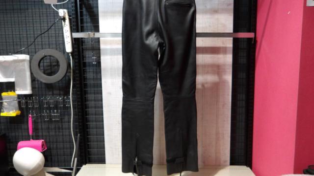 【サイズ:M】OLD NAVY ブーツアウトタイプ 膝カップ付きレザーパンツ