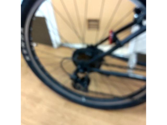 ※前後ホイール振れ大、チェーンリングカバー破損 イオンバイク SPLENDIDE 27.5×2.1インチ 3×6S スチールMTB ブラック