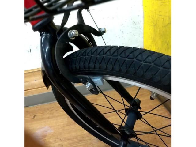 ※スタンド、前カゴ付属 アイトン SCHELMOO 18インチ キッズサイクル レッド