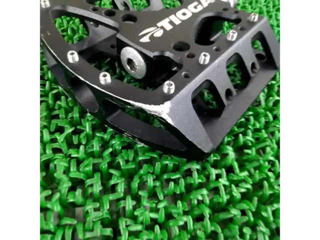 TIOGA フラットペダル MTB向け ブラック
