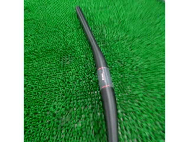 700mm/6°/Φ31.8 メーカー不明 カーボンフラットバーハンドル