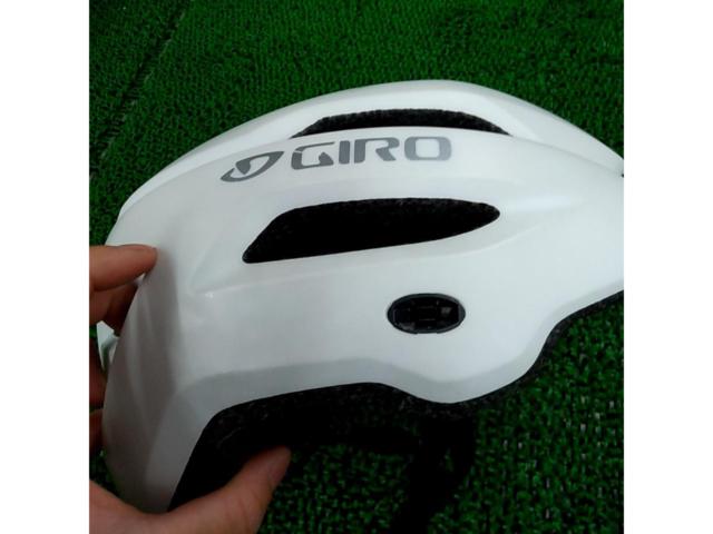 フリーサイズ54-61cm GIRO FIXTURE ヘルメット ホワイト