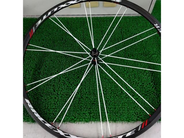 Bontrager RACE XXX LITE 23mmハイトカーボンチューブラーホイール 前後セット
