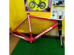 ※BB規格ホローテックⅡ用への加工あり CANNONDALE SUPER SIX 2010頃 700C カーボンロードバイクフレーム レッド