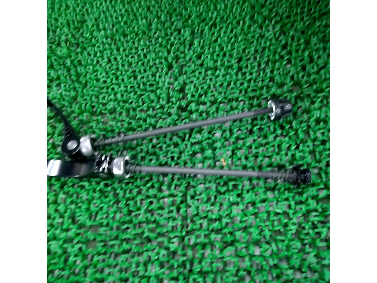 100/130mm メーカー不明 クイックリリース前後セット