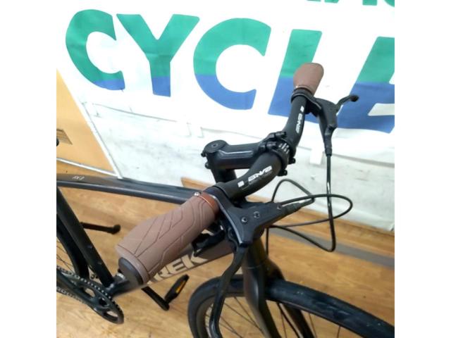 TREK FX3 DISC 2023年モデル 700×32c 1×10s アルミクロスバイク グレー Mサイズ 適正身長:165-175 cm