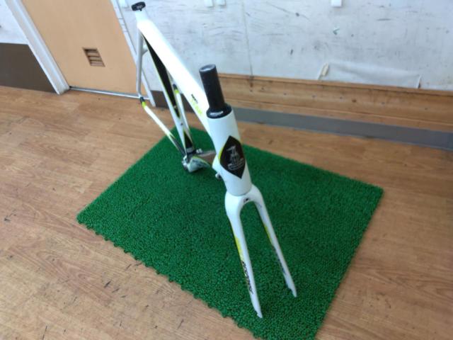 RALEIGH AVANTI TEAM 2010年頃モデル 700C カーボンロードバイクフレーム ホワイト