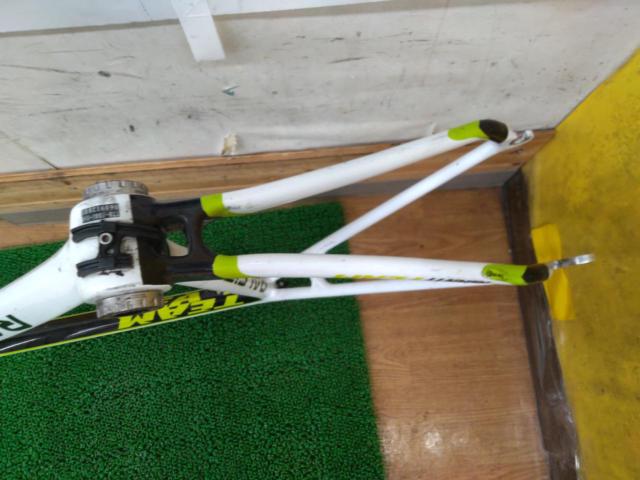 RALEIGH AVANTI TEAM 2010年頃モデル 700C カーボンロードバイクフレーム ホワイト