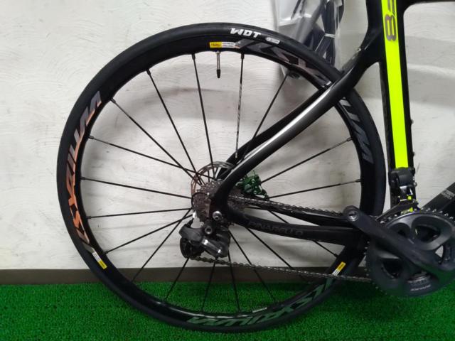 1大特価PINARELLO DOGMA F8 DISK Carbon T1100 1K 2016モデル 700x26c 2x10s ロードバイク ブラック/イエロー サイズ53 参考168-178
