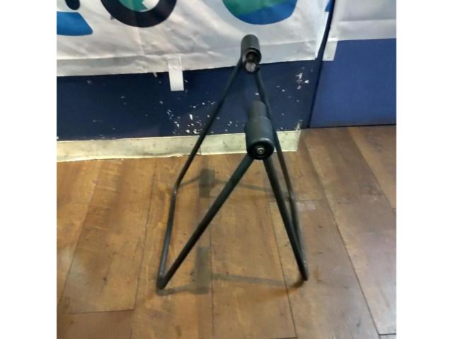 メーカー不明 ディスクブレーキ用 ディスプレイスタンド ブラック