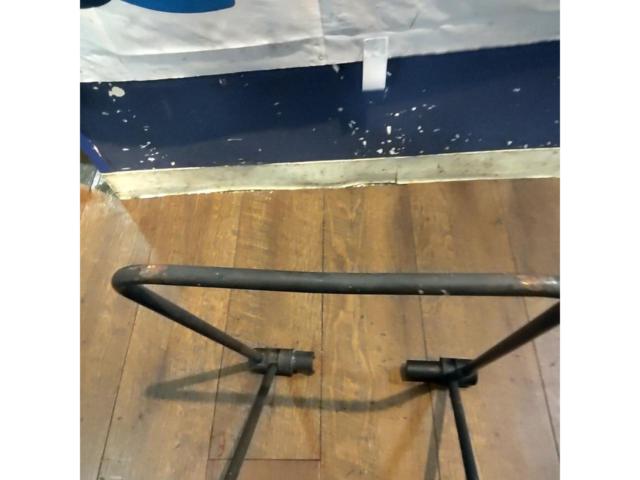 メーカー不明 ディスクブレーキ用 ディスプレイスタンド ブラック