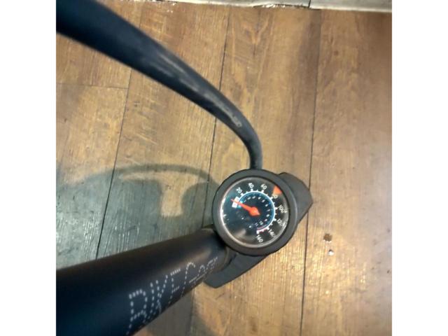 BikeGear TecnoSports2 フロアポンプ ブラック