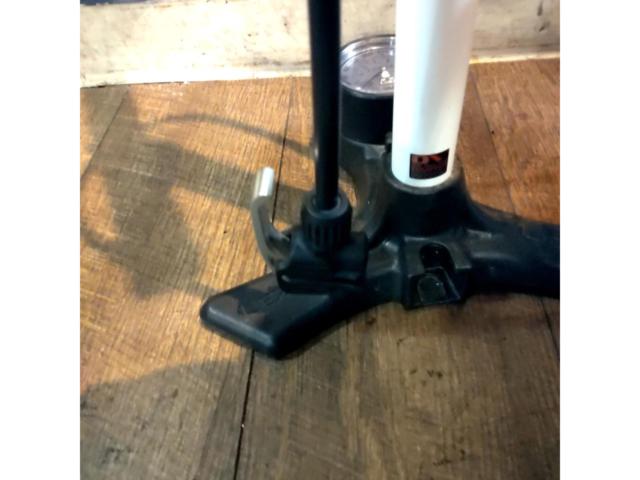 LEZYNE MACRO FLOOR DRIVE フロアポンプ ホワイト