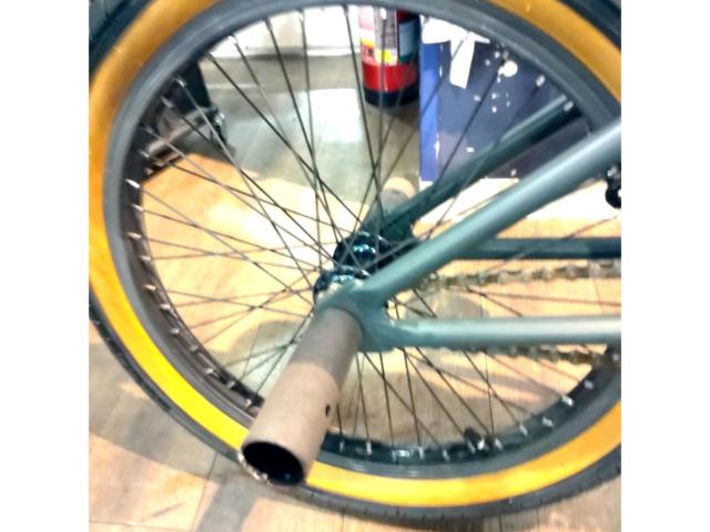 【現状販売品】BACCHUS AVASTA 20x2.40インチ シングル BMX グリーン