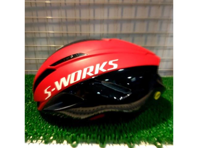 サイズ:57-60cm S-WORKS EVADE2 ヘルメット レッド CE規格