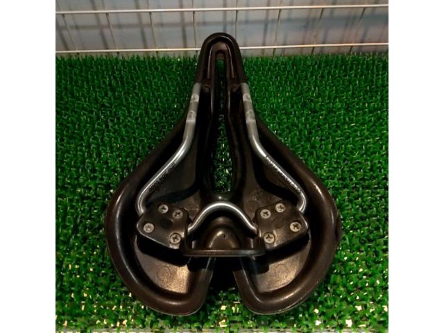 SMP HYBRID サドル ブラック
