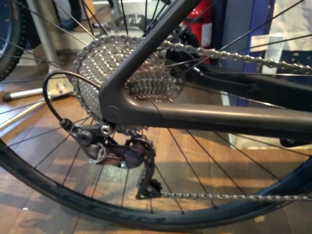CANYON ENDURACE CF 2022年頃 ULTEGRA組み 700x25C 2x11S カーボンロードバイク ブラック サイズ:XS