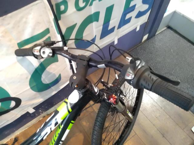 CANNONDALE TRAIL 24x1.95インチ 3-7s キッズ自転車 ブラックグリーン