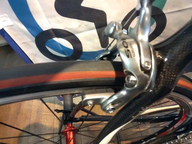 COLNAGO ARTE2.0 2009年頃モデル 105組み 700x23C 2x10S アルミバックカーボンロードバイク レッド×ブラック 参考サイズ: 165～174cm