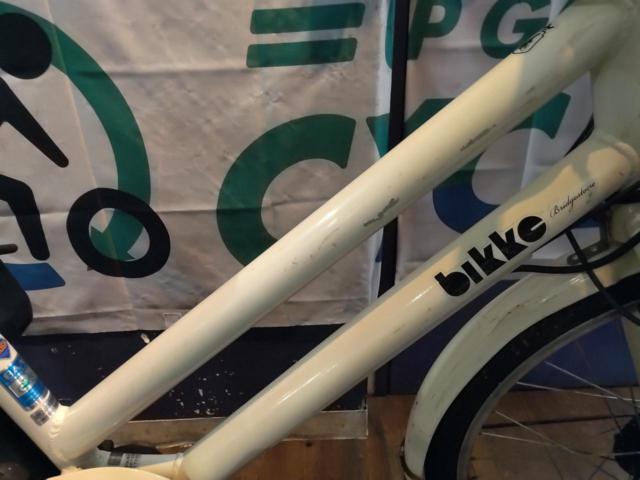 BRIDGESTONE bikke GRI 2017年 24x1.75/20x2.125 内装3段変速 8Ah 電動アシスト自転車 ホワイト