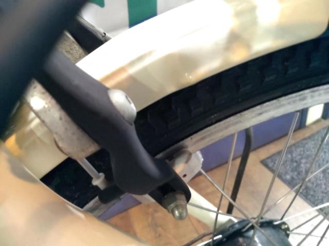 BRIDGESTONE bikke GRI 2017年 24x1.75/20x2.125 内装3段変速 8Ah 電動アシスト自転車 ホワイト