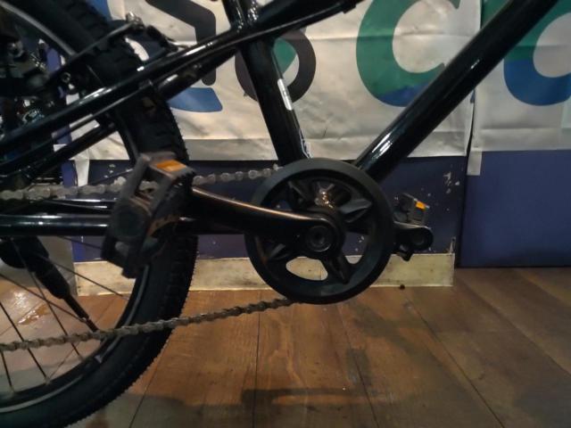 ヨツバサイクル ZERO 8スピード 22x1.95インチ 外装8段変速 キッズ自転車 ブラック