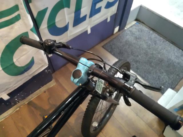 ヨツバサイクル ZERO 8スピード 22x1.95インチ 外装8段変速 キッズ自転車 ブラック