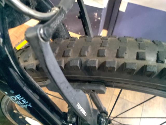 ヨツバサイクル ZERO 8スピード 22x1.95インチ 外装8段変速 キッズ自転車 ブラック