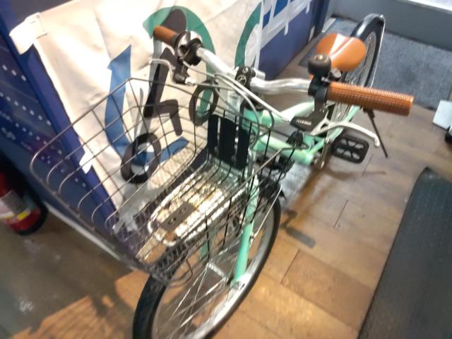khodaaBloom asson J22 22x1.75インチ 外装6段変速 キッズ自転車 グリーン