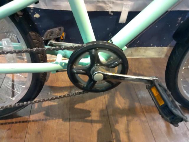 khodaaBloom asson J22 22x1.75インチ 外装6段変速 キッズ自転車 グリーン