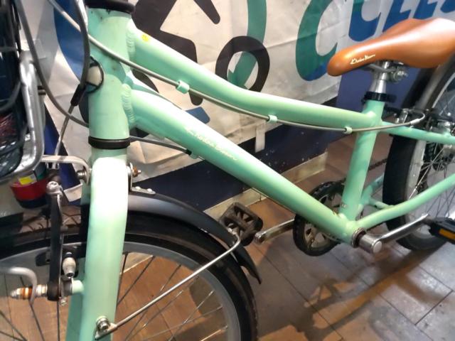 khodaaBloom asson J22 22x1.75インチ 外装6段変速 キッズ自転車 グリーン