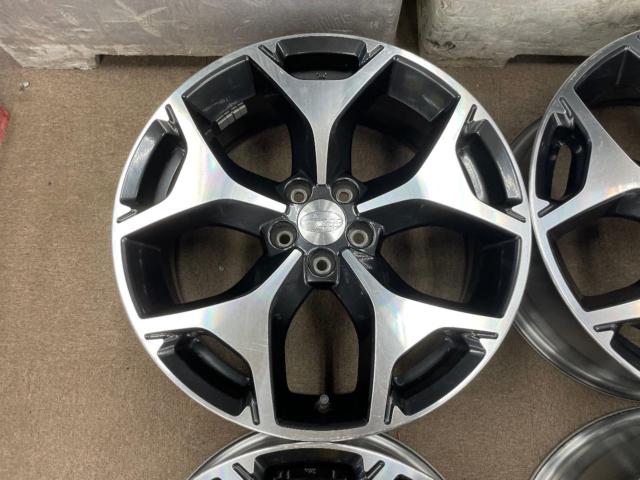SUBARU フォレスター/SJ系 純正ホイール