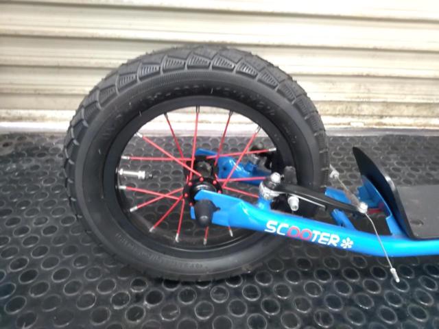 NEW STREET MOVE キックスクーター LBSC-12V2