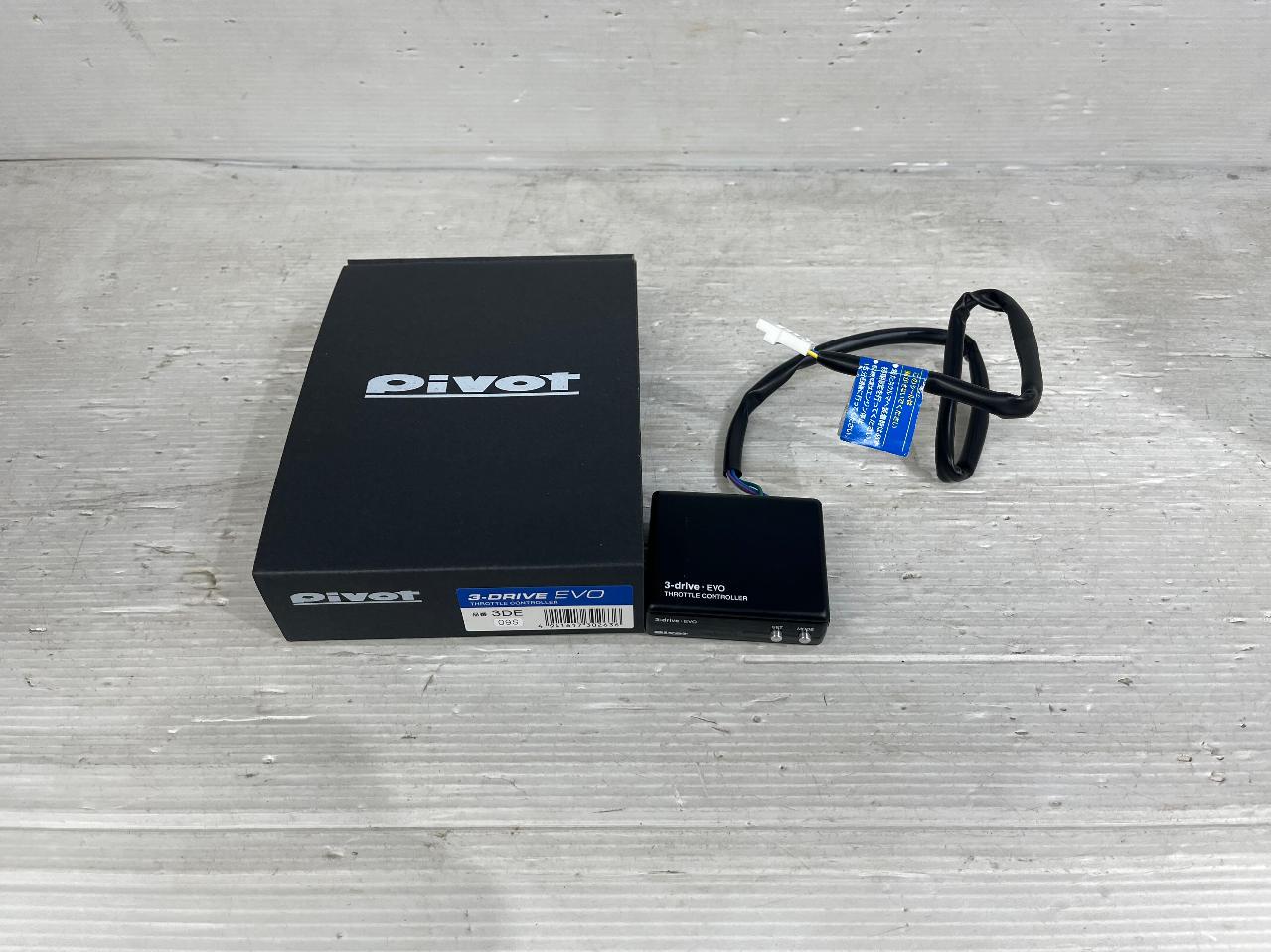 Pivot 3-drive EVO スロットルコントローラー