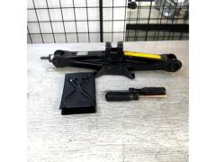 TOYOTA 純正車載工具セット