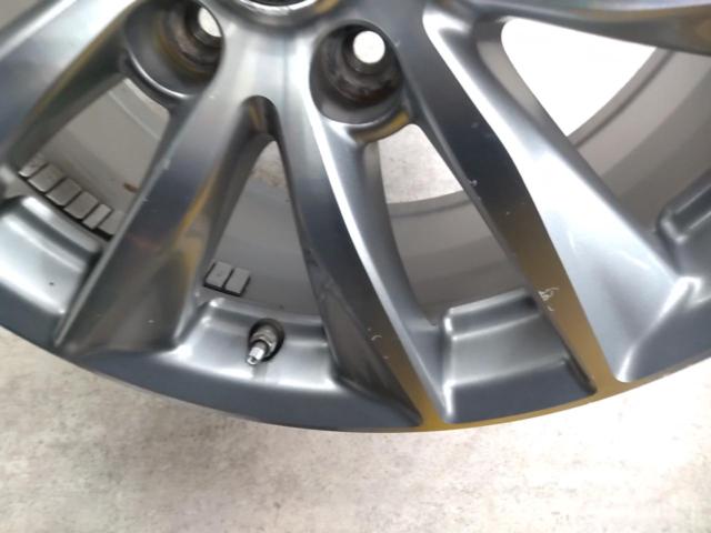 日産 V37スカイライン純正 アルミホイール