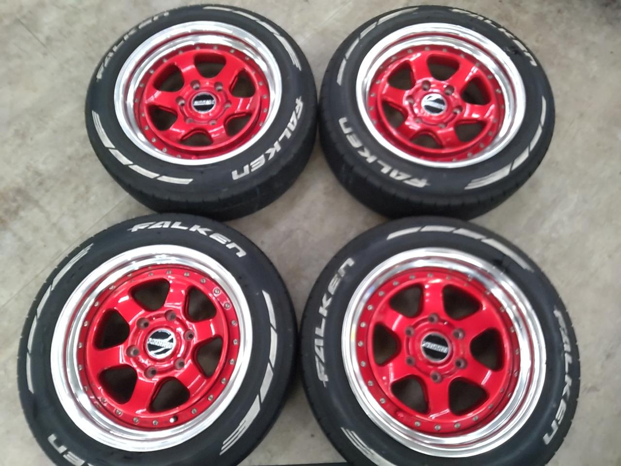 Overfender Hiace essex
EL-17 + FALKEN
W11