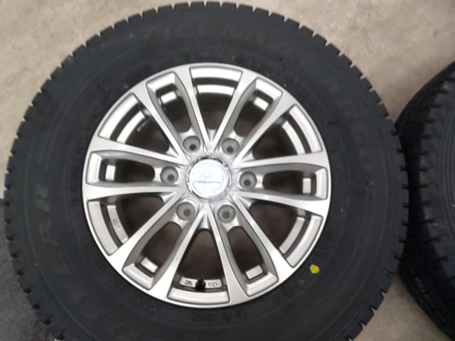 weds ADVENTURE PRODITA HC + GOODYEAR(グッドイヤー) ICE NAVI CARGO 195/80R15 107/105N