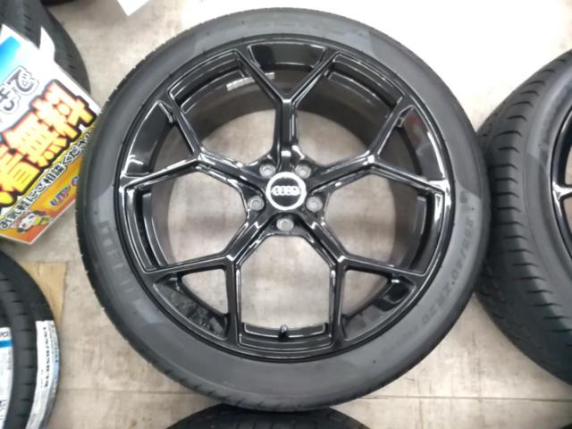 ブルックスモータス 鍛造ホイール + PIRELLI P ZERO