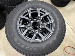 【その他】 メーカー不明 社外アルミホイール+【BRIDGESTONE】BLIZZAK DM-V2